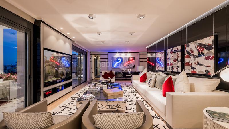 Foto bf9bb3f4-11da-450e-86b9-f7e12881fd29. Attique avec parking dans Puerto Banús Marbella