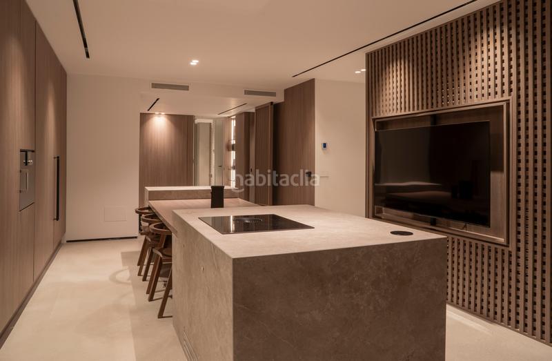 Foto ea41b0c3-9e35-407b-9c3f-c4a8d4411dce. Àtic amb piscina a Zona de Punta Plata Estepona