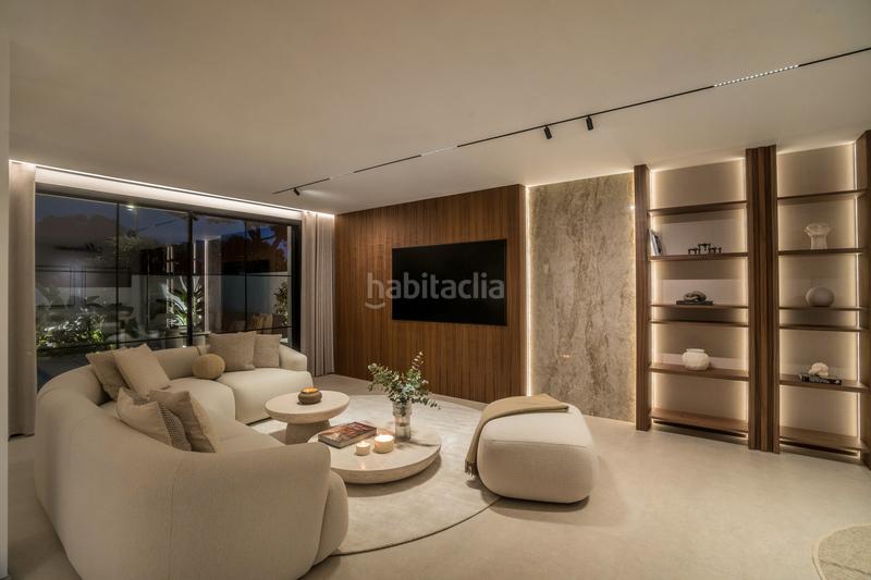 Foto 720abd5e-db9c-44da-9383-17fe3cb4720c. Casa aparellada amb aparcament piscina a Aloha Marbella