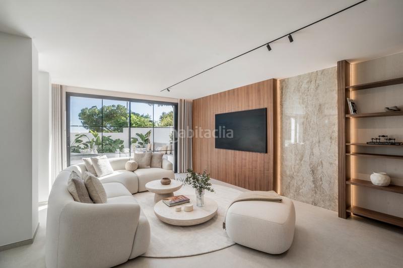 Foto eb5cfb87-c305-447a-b415-cd8f88e1b79a. Casa aparellada amb aparcament piscina a Aloha Marbella
