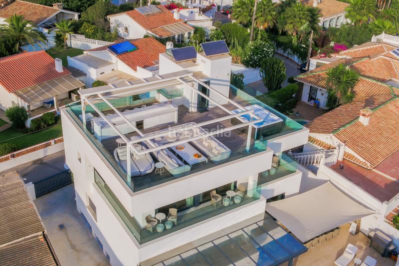 Foto 0c8b0977-3a20-4dd6-b23b-3ba45600458c. Casa con parcheggio piscina in Costabella Marbella