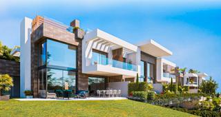 Casa aparellada a Elviria. Villa apareada de lujo  marbella este, marbella