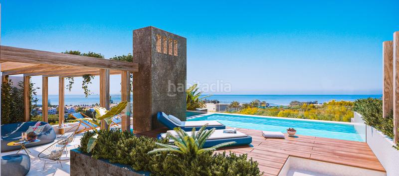 Foto cf9c0b0e-55bd-4fae-b9d3-93bc0e5d36ec. Casa pareada villa apareada de lujo este, en Elviria Marbella