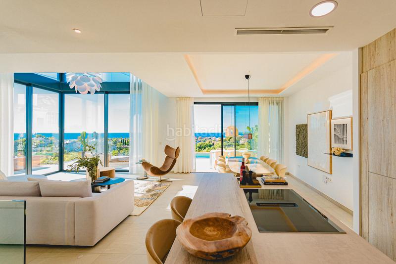 Foto e4ca62a5-016a-4fd1-affd-423cc95a700d. Casa pareada villa apareada de lujo este, en Elviria Marbella