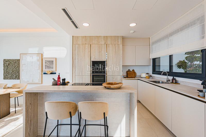 Foto e6b52798-d9cb-4eb2-a293-24725c4ffa6f. Casa pareada villa apareada de lujo este, en Elviria Marbella