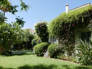 Casa a Nueva andalucia 4j 16. Oportunidad de inversión, villa en los naranjos hill club  los n
