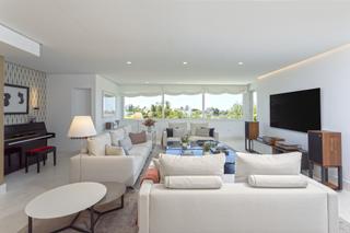 Apartament a Cortes(ur guadalmina alta 13. Luminoso apartamento con vistas al campo de golf y vistas parcia