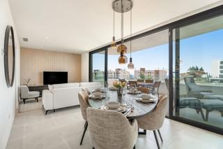 Rez-de-chaussée à Ur-6 el higueron 15. Apartamento moderno en planta baja con vistas parciales al mar e