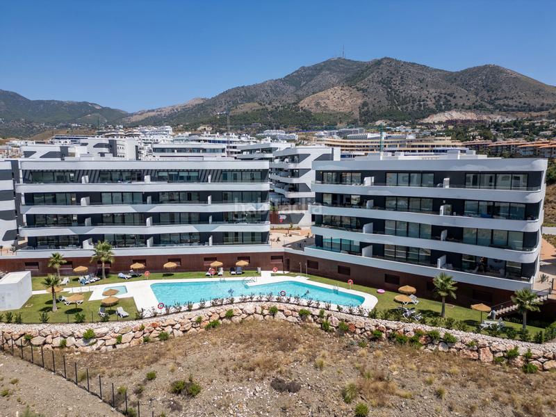 Foto 0a9fe0ed-1c63-4ab0-ad82-ee5d00abf653. Planta baja en ur-6 el higueron 15 apartamento moderno en planta baja con vistas parciales al mar en venta El Higuerón west, en Fuengirola
