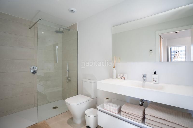 Foto 3f9ba9c8-f29e-4622-a524-720da90ded30. Planta baja en ur-6 el higueron 15 apartamento moderno en planta baja con vistas parciales al mar en venta El Higuerón west, en Fuengirola