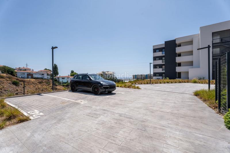 Foto 8696d309-8629-46f5-ac67-246764f7a208. Planta baja en ur-6 el higueron 15 apartamento moderno en planta baja con vistas parciales al mar en venta El Higuerón west, en Fuengirola