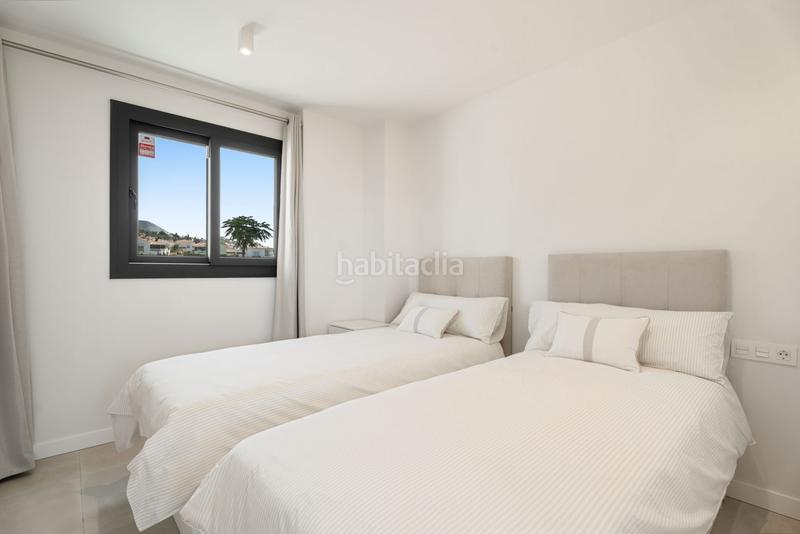 Foto 8b712708-b0fa-4362-876b-0dbae8e7ab2c. Planta baja en ur-6 el higueron 15 apartamento moderno en planta baja con vistas parciales al mar en venta El Higuerón west, en Fuengirola