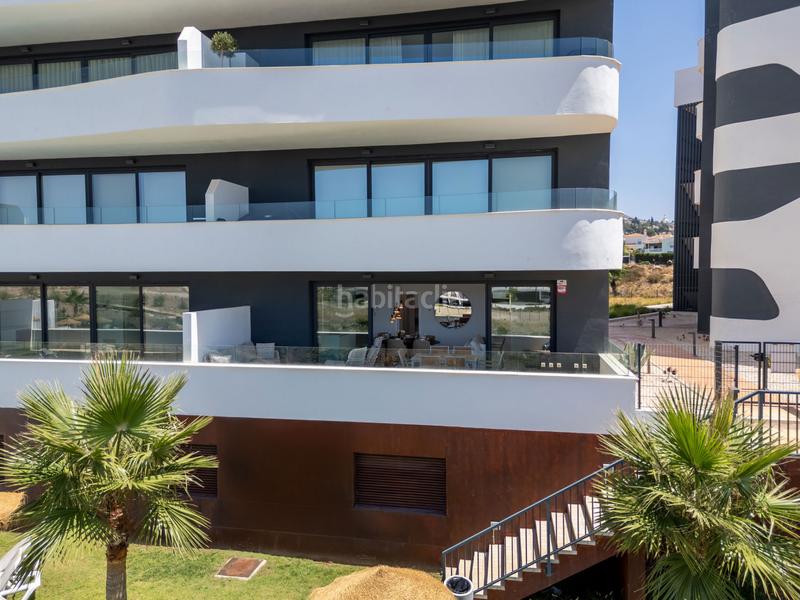 Foto a6fbea16-bf0e-4e12-bdde-f7de8f18d1cf. Planta baja en ur-6 el higueron 15 apartamento moderno en planta baja con vistas parciales al mar en venta El Higuerón west, en Fuengirola