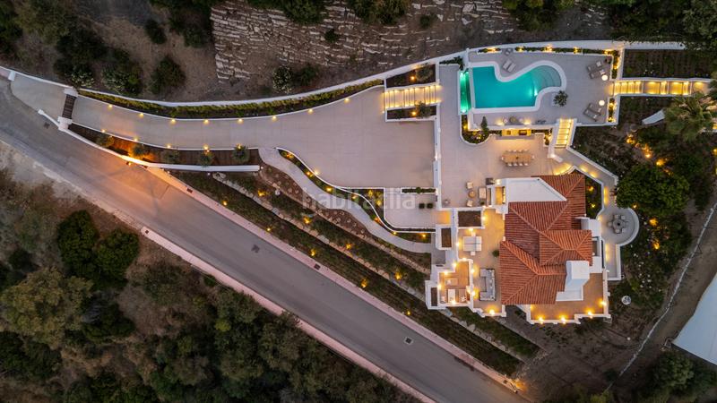 Foto f534c3fa-76fe-4b95-820b-20d2cdb43e41. Casa a nueva andalucia 6l 25 a Los Naranjos Marbella