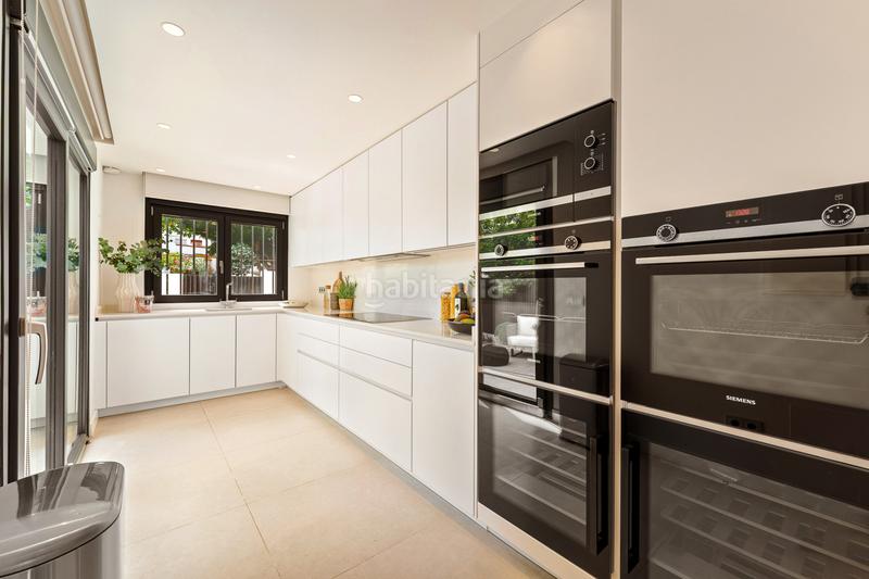 Foto bd8316c7-a3c5-4c7b-b4b1-b60591600341. Reihenhaus mit parking in La Carolina - Guadalpín Marbella