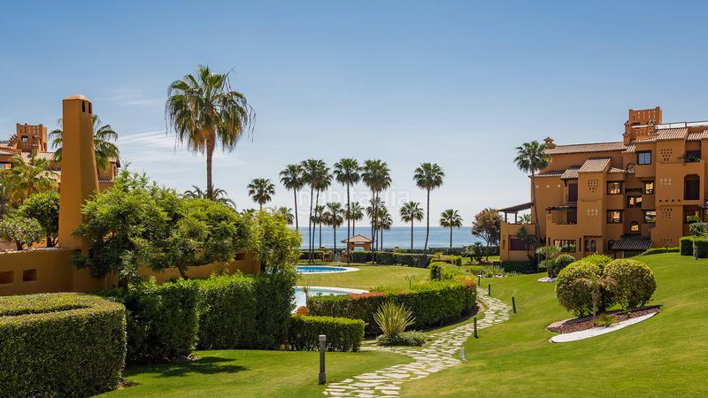 Foto 854297a8-6fe1-4e8f-a6b3-64cba428c025. Planta baja en mare nostrum 40 apartamento en planta baja frente al mar con terraza, sauna y vistas al mar los granados del mar, en Estepona