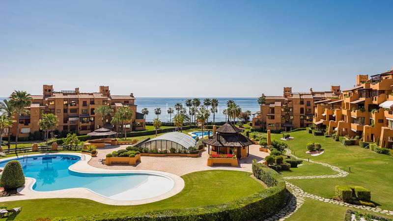 Foto f4993c88-b8d8-4c55-9be7-731259615a53. Planta baja en mare nostrum 40 apartamento en planta baja frente al mar con terraza, sauna y vistas al mar los granados del mar, en Estepona