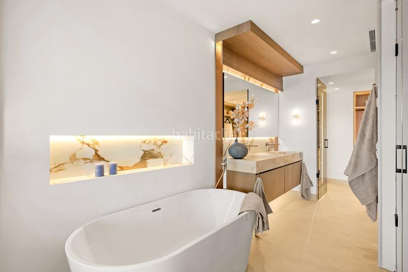 Foto 508cc1e4-354a-4b53-90d9-e4a03a4ce9bf. Apartamento en nacional 340 159 apartamento costero reformado con vistas al mar e interiores sofisticados los granados del mar, este en Estepona