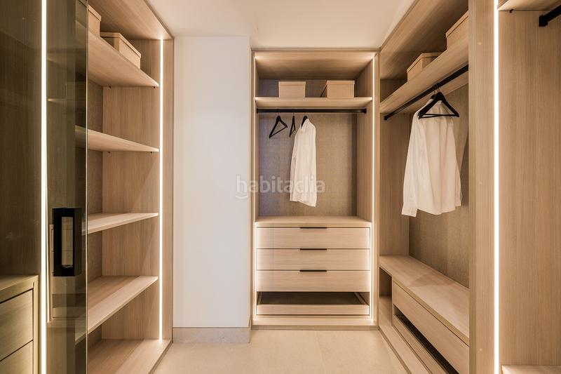 Foto df12cdf9-a229-41e5-b244-8306bb1bb685. Apartamento en nacional 340 159 apartamento costero reformado con vistas al mar e interiores sofisticados los granados del mar, este en Estepona