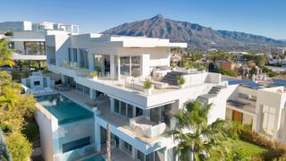 Casa a Amapolas las 452. Villa moderna con vistas panorámicas  nueva andalucía, marbella