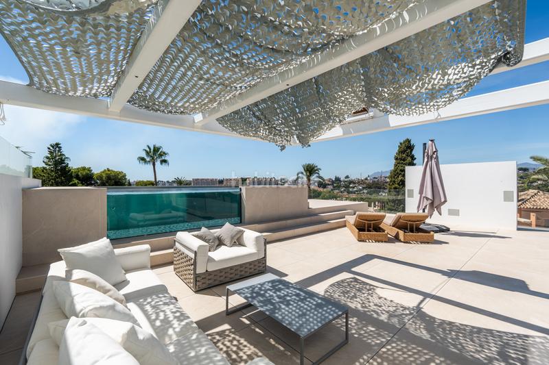 Foto 20e55cb5-7fc7-470c-8c22-0ceaf049c2a2. Casa aparellada a joan miro-atalaya rio ver 42 a Marbella