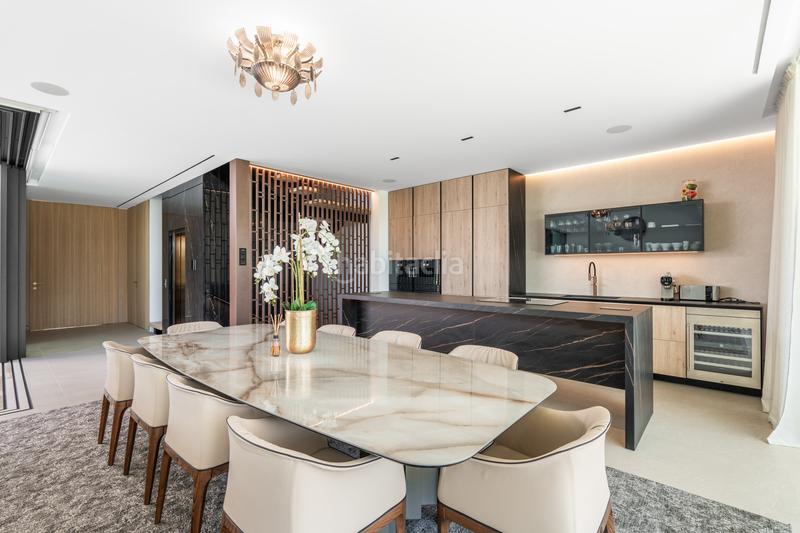 Foto 43a1830c-bb3d-44d4-917d-e4811e6f8e78. Casa aparellada a joan miro-atalaya rio ver 42 a Marbella