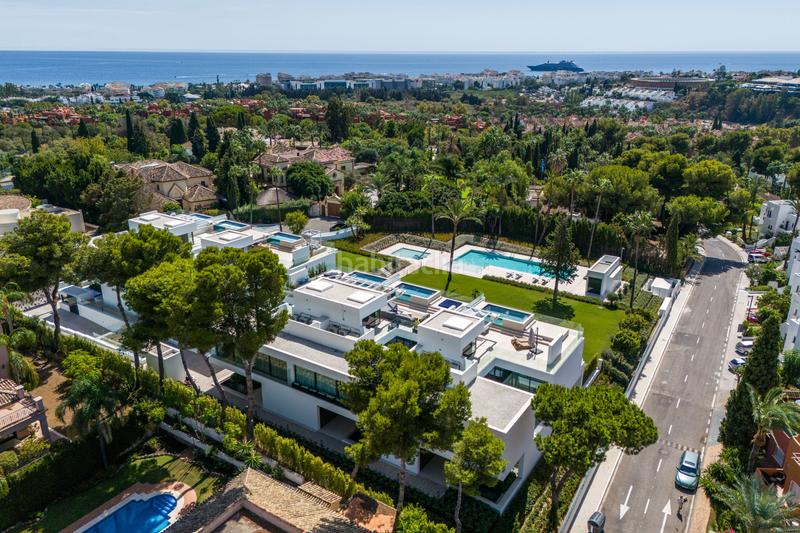 Foto 6450a93f-0ad1-46f6-a353-c182d6e8489e. Casa aparellada a joan miro-atalaya rio ver 42 a Marbella