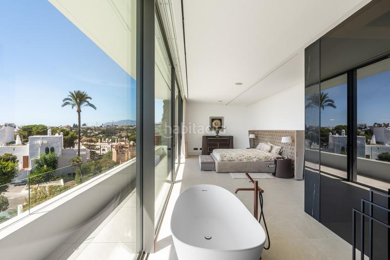 Foto 93cfd63b-9939-44b4-80c6-76c546518421. Casa aparellada a joan miro-atalaya rio ver 42 a Marbella