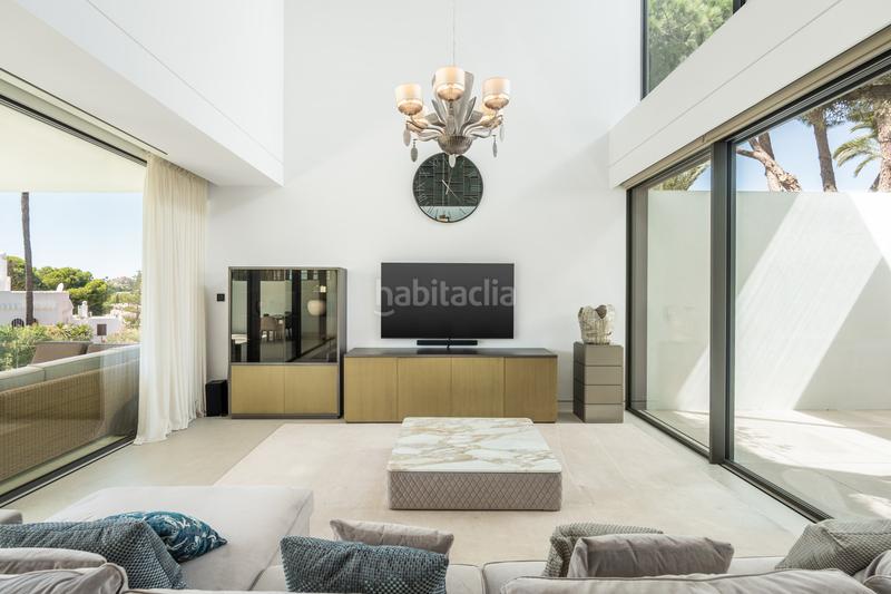 Foto ab343a99-08b9-44c0-ae9b-9ec8e70a5590. Casa aparellada a joan miro-atalaya rio ver 42 a Marbella