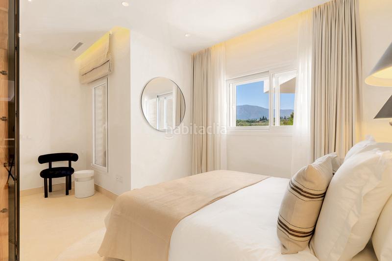 Foto 57258d9e-b249-4a5e-a82a-de55343c226e. Dachwohnung mit parking pool in El Velerín Estepona