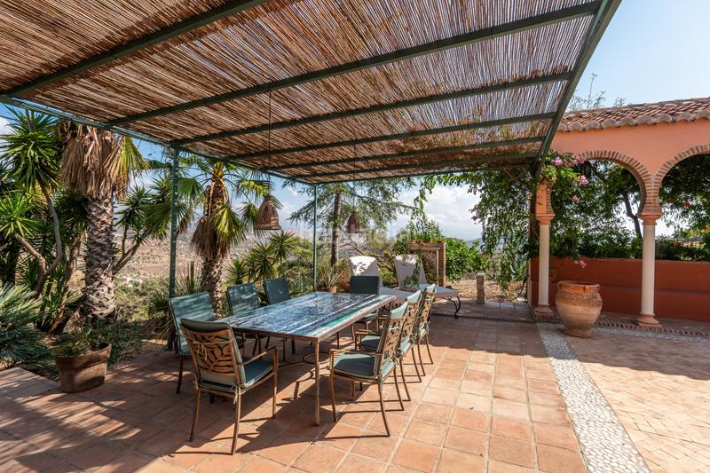 Foto 072b3bd8-39e2-4b72-8d9e-f340b78fe40e. Haus mit parking pool in Comares