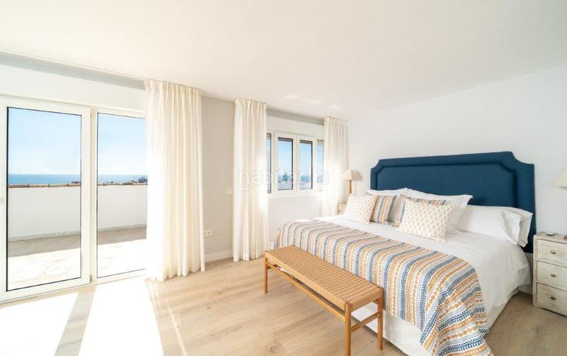 Foto 2ba009bf-ca64-4af7-a91c-b817f8ca1ac5. Alquiler ático  dúplex de lujo con vistas al mar playas del duque, Puerto Banús en Marbella