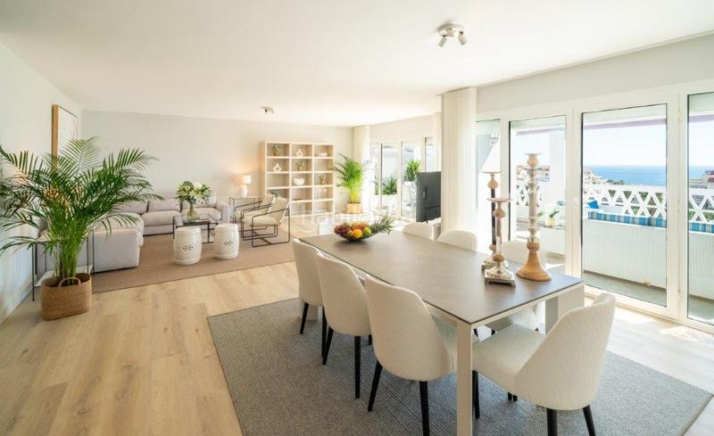 Foto 5a522202-7c35-4089-819b-5e5fb271ece9. Alquiler ático  dúplex de lujo con vistas al mar playas del duque, Puerto Banús en Marbella