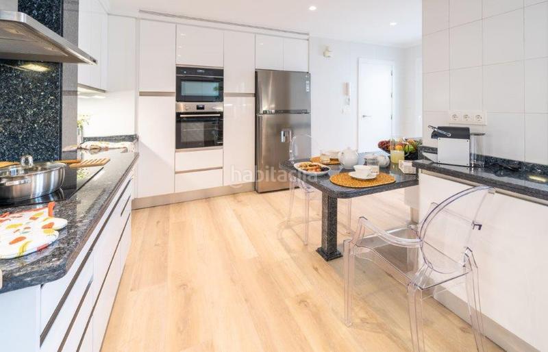 Foto fec3919f-fa69-4d68-b1e1-18bdf58ffe53. Location attique dans Puerto Banús Marbella