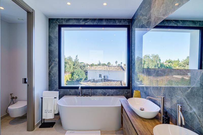 Foto 0f597643-3c60-4103-82fd-e66be48c0d55. Haus mit parking pool in Marbesa Marbella