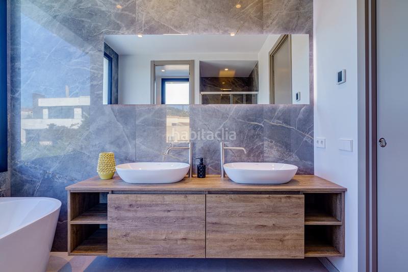 Foto f6b37dac-b90c-4452-9685-11d2ed457f59. Haus mit parking pool in Marbesa Marbella