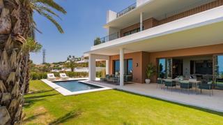 Apartamento en Altos de cortesin 73. Apartamento de lujo con impresionantes vistas al mar y al campo