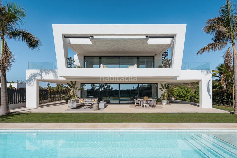 Foto 499d13d8-f217-4759-9560-08caf19f075d. Casa villa de lujo llave en mano con vistas panorámicas al mar y la montaña milla de oro en Marbella