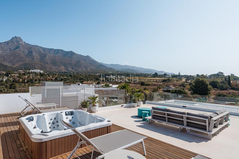 Foto 57e566f4-c677-472c-bc4a-10e1289ce597. Casa villa de lujo llave en mano con vistas panorámicas al mar y la montaña milla de oro en Marbella