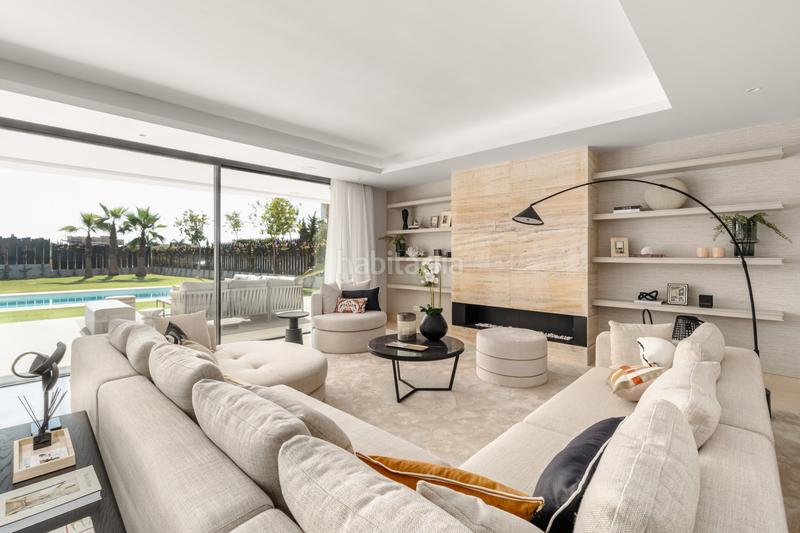 Foto 6a1c9fe7-f595-40d4-92c8-b22235563b2f. Casa villa de lujo llave en mano con vistas panorámicas al mar y la montaña milla de oro en Marbella