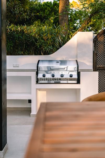 Foto 086a1d62-4859-44b6-a624-ef3be72498b5. Planta baja apartamento único en planta baja con jardín privado y cocina exterior milla de oro, en Marbella