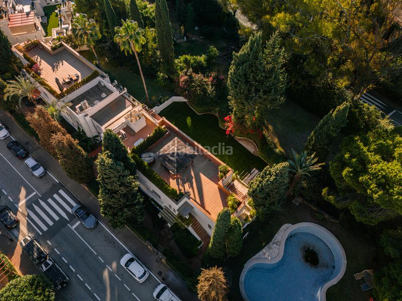 Foto 4b70cbf2-19e4-43eb-b6a9-01e359410adc. Planta baja apartamento único en planta baja con jardín privado y cocina exterior milla de oro, en Marbella