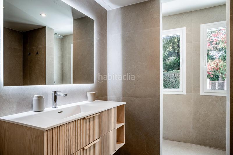 Foto 697a05db-a35f-4e62-9bb5-1559218d297c. Planta baja apartamento único en planta baja con jardín privado y cocina exterior milla de oro, en Marbella