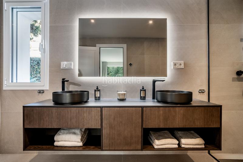 Foto c77c6848-7c44-404c-a89c-c8f85db0afd2. Planta baja apartamento único en planta baja con jardín privado y cocina exterior milla de oro, en Marbella