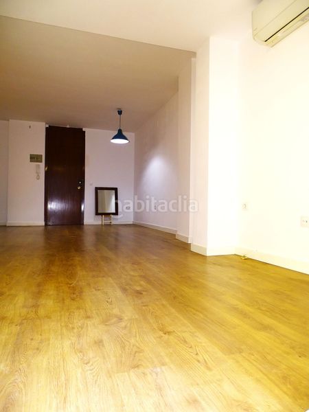 Foto b5b203a8-c5ac-4132-9254-79f301c1b323. Pis amb calefacció a Centro Alcalá de Guadaira