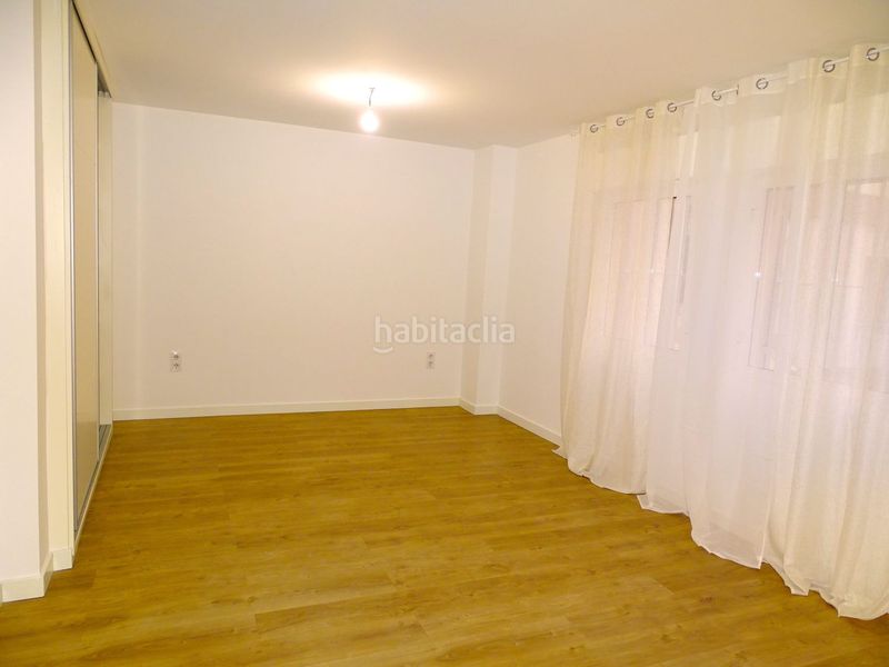 Foto d7b62fa7-22ac-4a72-b21e-eac0ddd5b7d9. Pis amb calefacció a Centro Alcalá de Guadaira
