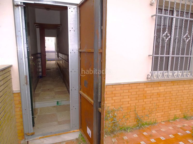 Foto 3acf9928-7539-4003-9928-9957a52c58bb. Casa amb calefacció a Umbrete
