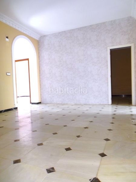 Foto f1e7a6d2-918c-4857-a580-72dd6ee635ff. Casa amb calefacció a Umbrete