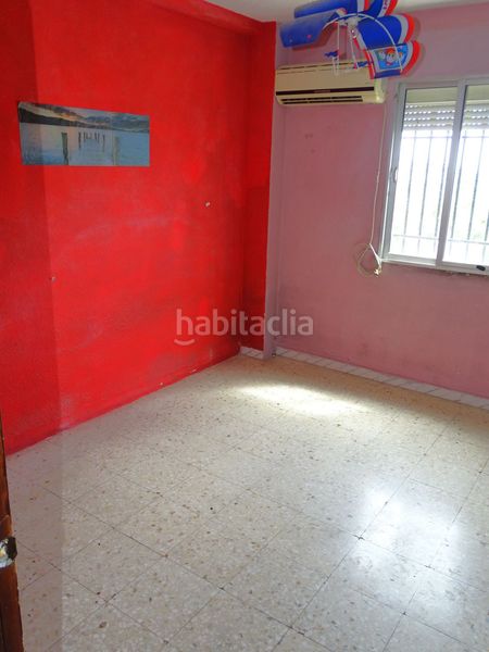 Foto 5455ffe7-a25e-44f2-9d60-2eb3ea146b6f. Pis amb calefacció a Centro Tomares