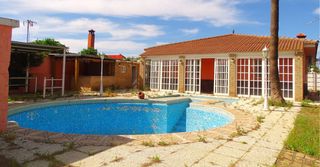 Xalet  Capricornio. Chalet en venta en urbanización  pinos del nevero, 3 dormitorios